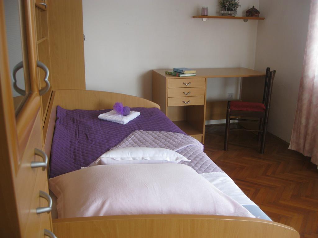 Apartment Promona Drniš Exteriör bild