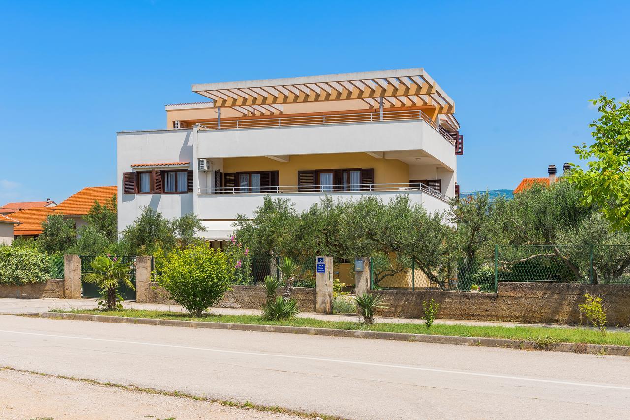 Apartment Promona Drniš Exteriör bild
