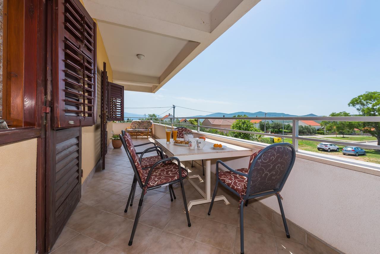 Apartment Promona Drniš Exteriör bild